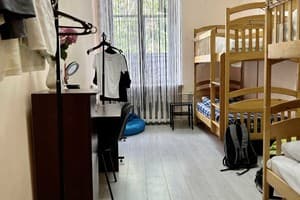 Хостел Dja Hostel. Место в женском 4-местном номере Зелёная 4