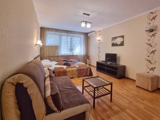 Home Hotel ул.Хорива, 50 5