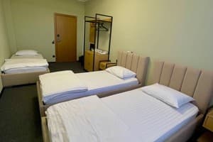 Хостел Kyiv hostel & hotel . Стандарт трехместный  2