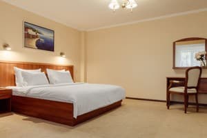 Печерский 15